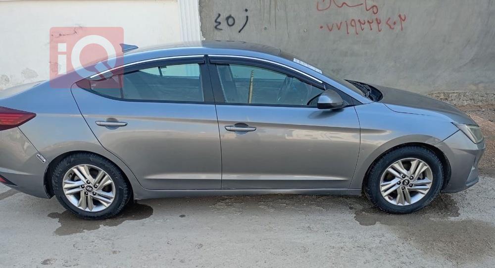 هیوندای ئەلەنترا